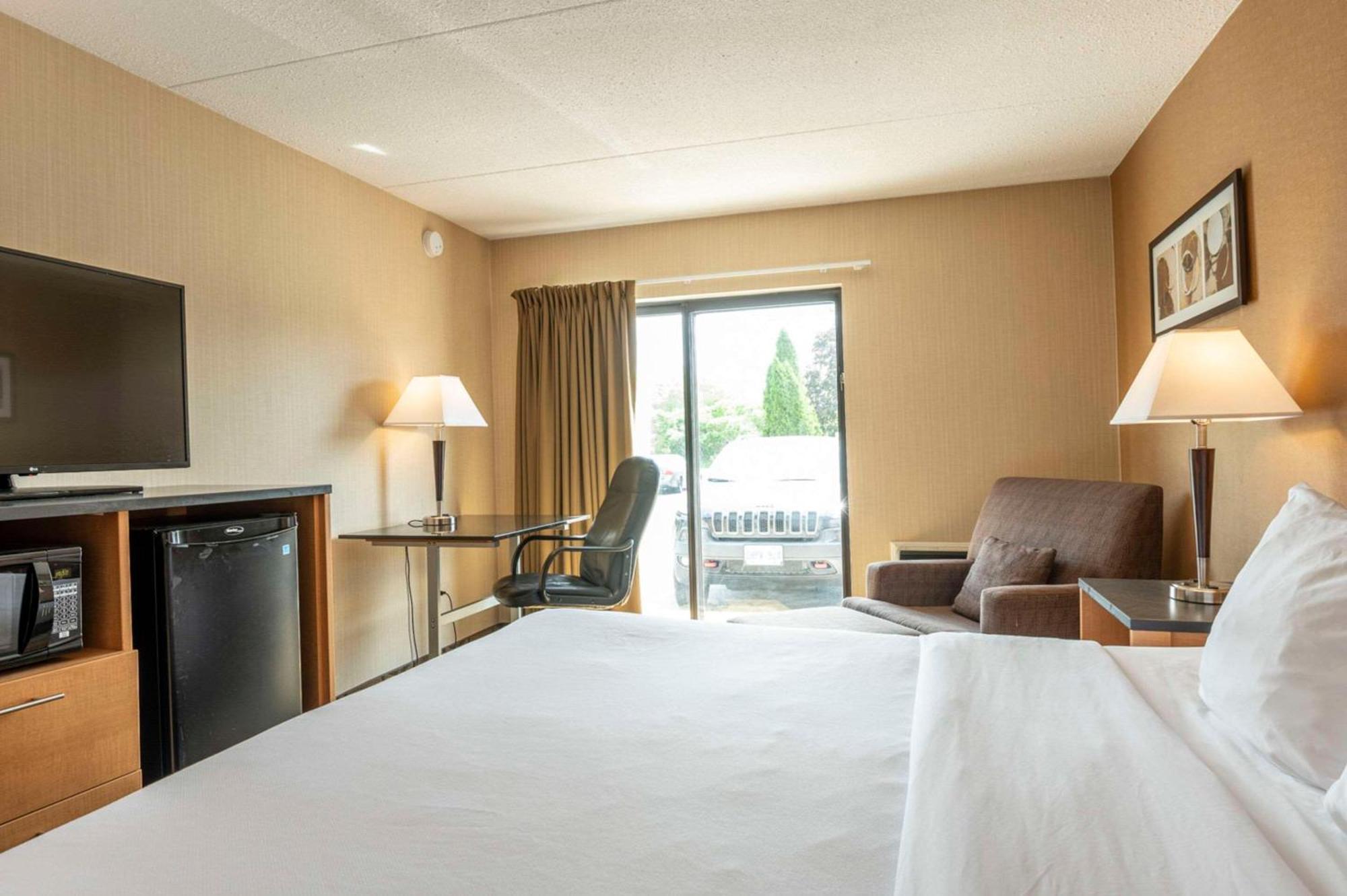 Comfort Inn New Glasgow Exteriör bild